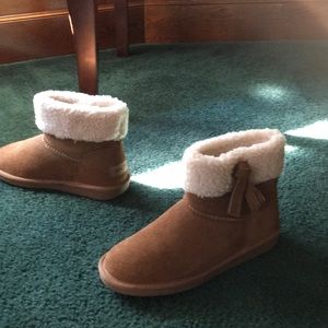 Minnetonka boots